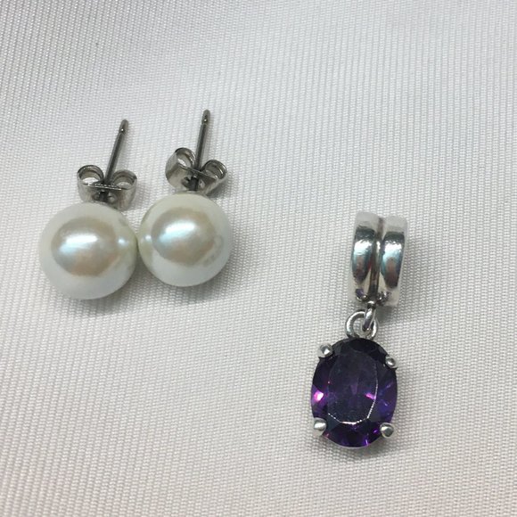 NIKKEN Japan faux pearl magnetic with silver clasp - Picture 3 of 4